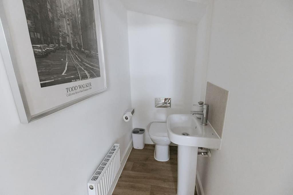 Bobbin Row - Grade 2 Listed Property With A Beautiful Design With Access To Leeds Leeds  Kültér fotó